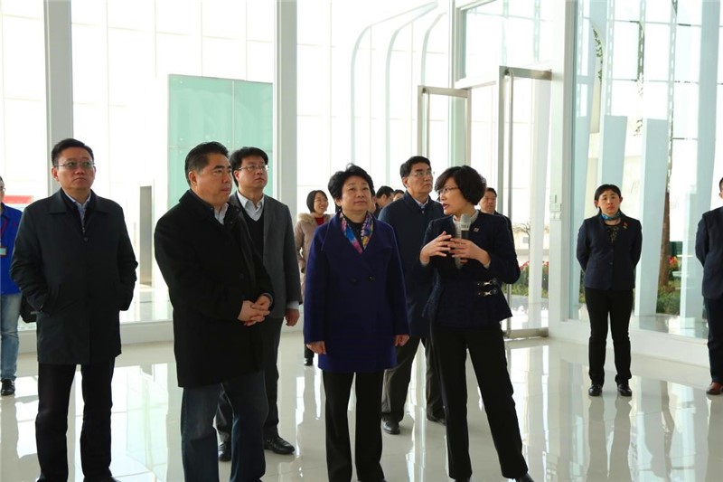 常务副省长黄莉新赴xk体育官网药业调研强调：将国药精髓发扬光大