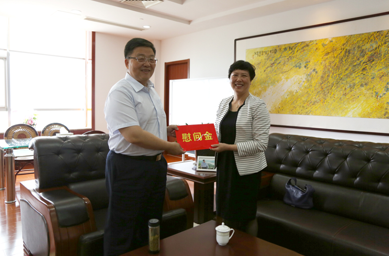 市科协主席许东方一行走访慰问xk体育官网药业优秀科技企业家肖伟董事长